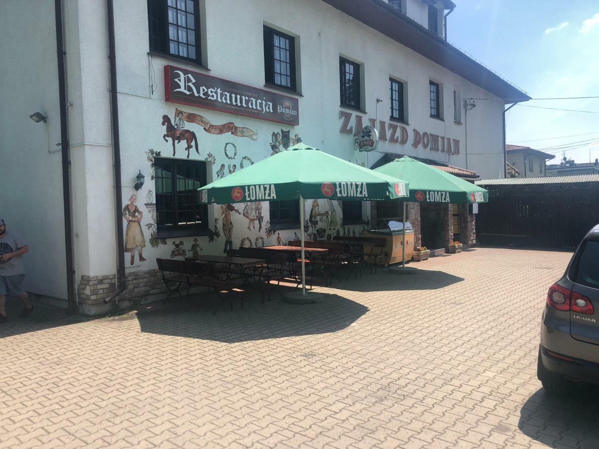 Zajazd Pomian Ozarow Mazowiecki Zewnętrze zdjęcie
